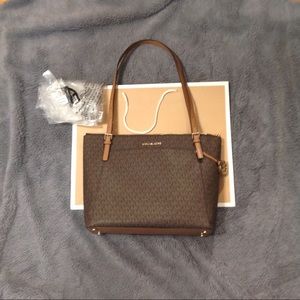 Michael kors voyager tote
